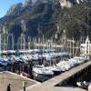 Barche ormeggiate nel porto di Riva del Garda